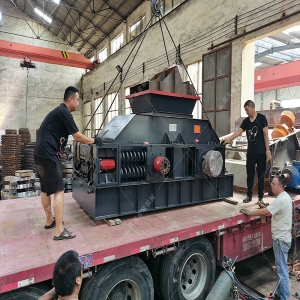 2PG1200X800連軸式對(duì)輥破碎機(jī)發(fā)貨圖片_發(fā)往四川綿陽_鵝卵石制砂