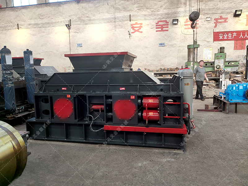 2PGY1007型全自動(dòng)液壓對(duì)輥破碎機(jī)發(fā)往河北 2PGY1007型全自動(dòng)液壓對(duì)輥破碎機(jī)發(fā)往河北