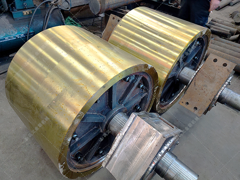 對輥破碎機可以破石英石嗎?破碎效果如何? 對輥破碎機可以破石英石嗎?破碎效果如何?