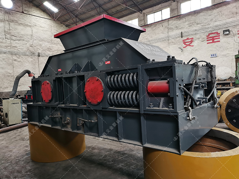 1200x800型制砂設(shè)備 大型對輥制砂機發(fā)貨圖片 1200x800型制砂設(shè)備 大型對輥制砂機發(fā)貨圖片