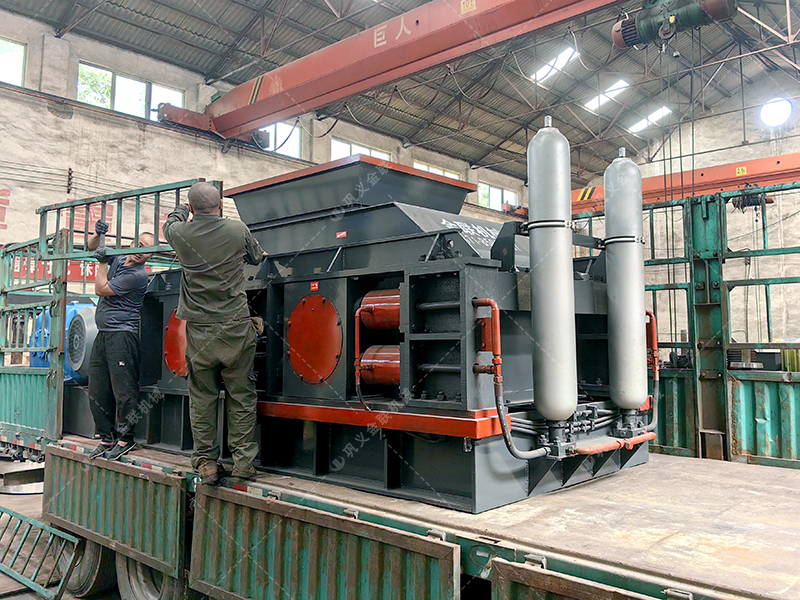 大型2PG1508液壓對(duì)輥破碎制砂機(jī)發(fā)往陜西 大型2PG1508液壓對(duì)輥破碎制砂機(jī)發(fā)往陜西