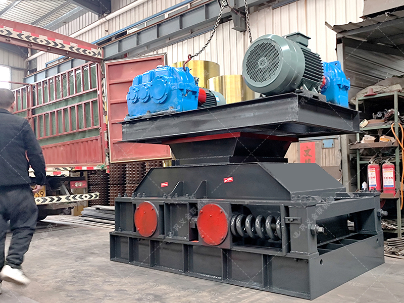 2PGC600X750雙齒輥破碎機(jī)發(fā)貨圖片_發(fā)往湖南婁底_破碎煤塊 2PGC600X750雙齒輥破碎機(jī)發(fā)貨圖片_發(fā)往湖南婁底_破碎煤塊