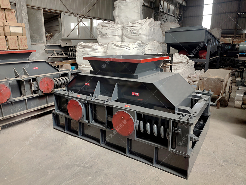 2PGC0809大型雙齒輥破碎機發貨圖片_發往山東濟寧_破碎石頭 2PGC0809大型雙齒輥破碎機發貨圖片_發往山東濟寧_破碎石頭