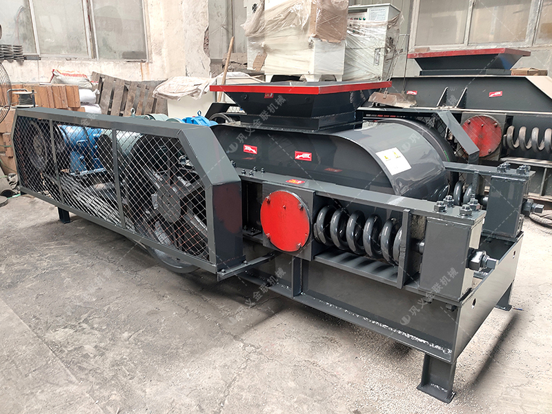 2PG610x400對(duì)輥破碎機(jī)發(fā)貨圖片_發(fā)往福建龍巖_鵝卵石制砂 2PG610x400對(duì)輥破碎機(jī)發(fā)貨圖片_發(fā)往福建龍巖_鵝卵石制砂