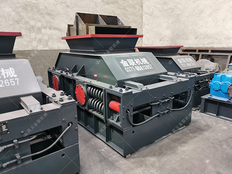 2PG1000X700對(duì)輥破碎機(jī)發(fā)貨圖片_發(fā)往湖北恩施_鵝卵石制砂 2PG1000X700對(duì)輥破碎機(jī)發(fā)貨圖片_發(fā)往湖北恩施_鵝卵石制砂