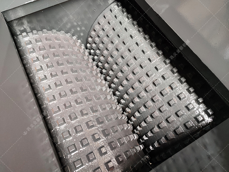 煤炭雙齒輥破碎機(jī)能破碎陶瓷嗎?每小時(shí)產(chǎn)量多大? 煤炭雙齒輥破碎機(jī)能破碎陶瓷嗎?每小時(shí)產(chǎn)量多大?