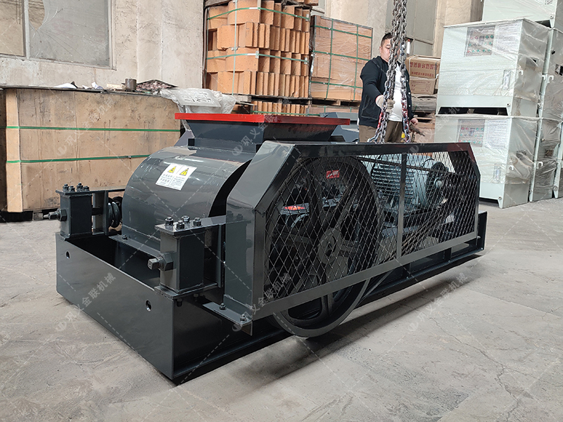 深度解析雙齒輥破碎機(jī)的工作原理與結(jié)構(gòu)特點(diǎn) 深度解析雙齒輥破碎機(jī)的工作原理與結(jié)構(gòu)特點(diǎn)