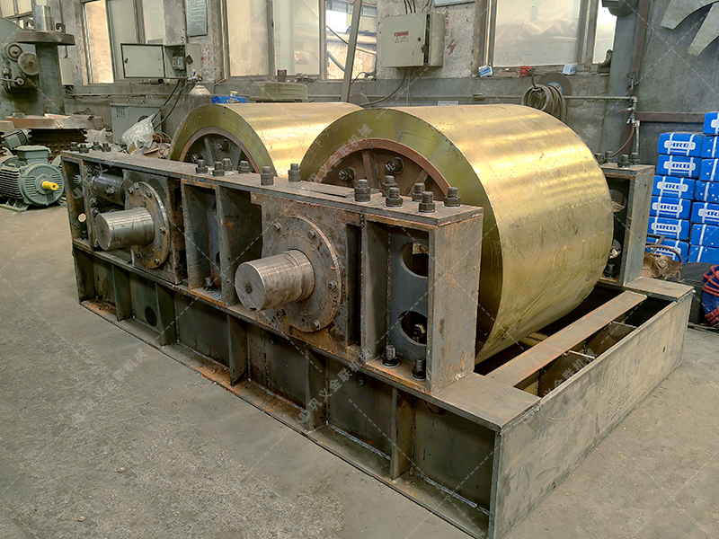 重型液壓對輥制砂機穩定輸出，為大型工程保駕護航